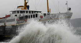 İstanbul’da vapur seferlerine hava muhalefeti