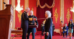 Queen’in gitaristi Brian May’a Sir unvanı