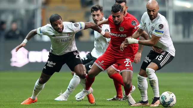 Beşiktaş, erteleme maçında bir puana razı oldu