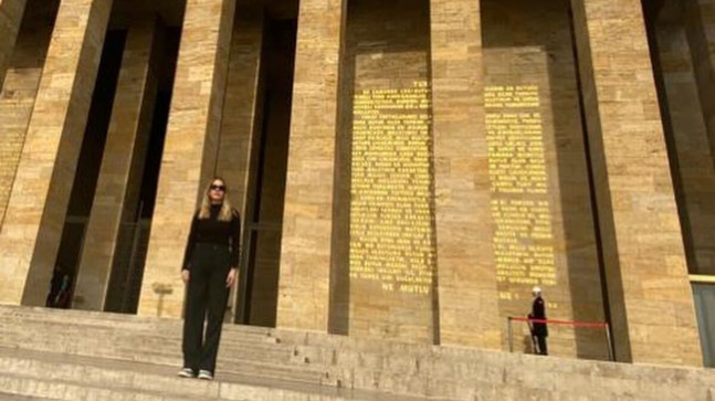 Eda Ece Anıtkabir’den paylaşım yaptı
