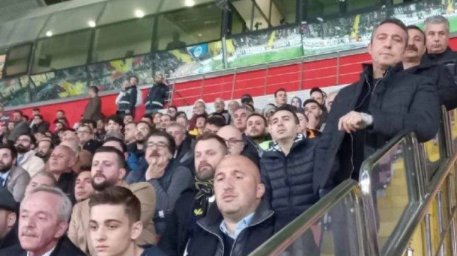 Ali Koç ve yönetimi, maçı tribünden takip etti!