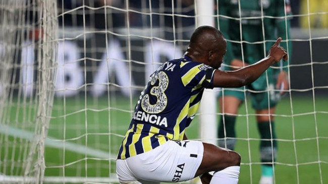 Fenerbahçe'den Enner Valencia'ya yeni teklif