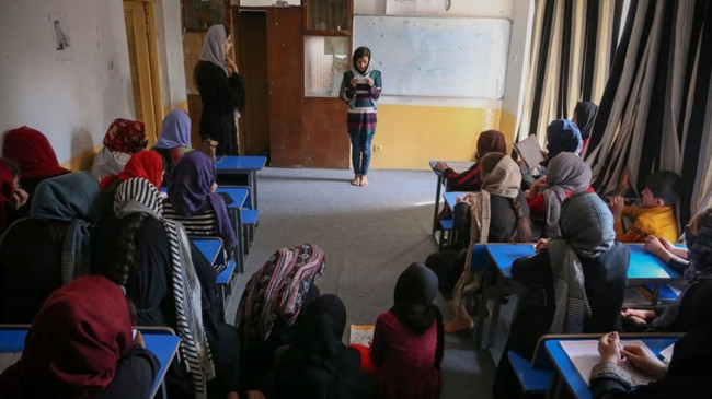 Taliban, kadınlara üniversite yasağını savundu – Son Dakika Dünya Haberleri