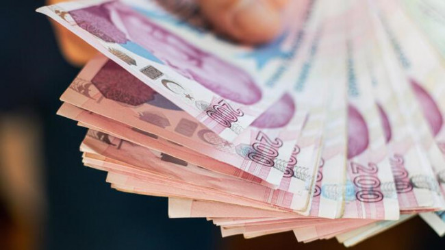 Siyasilerden EYT paylaşımları