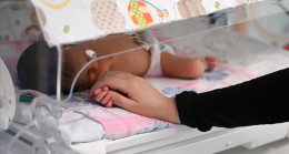 Hatay’daki sağlık çalışanları yeni doğan bebeklerle teselli buluyor