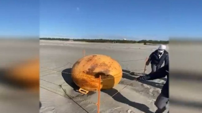 Japonya’da gizemli kürenin sırrı çözüldü! Kıyıya vuran küre hurda parçası çıktı