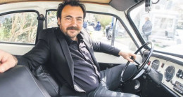 Gönül Dağı’nın Sefer’i Ferdi Sancar’ın depremzedeler için satışa çıkardığı otomobili ünlü iş insanı tek bir şartla satın aldı