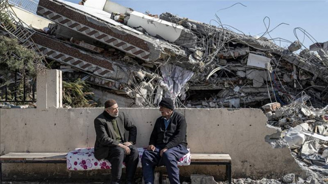 İngiltere’de 29 televizyon kanalından eş zamanlı deprem bölgesine yardım çağrısı