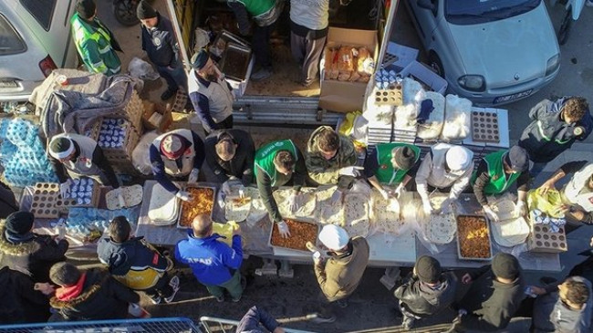 İşçi, işveren ve memur konfederasyonlarından depremzedelere yardım eli