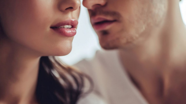 Kadınlar doğurganlık döneminde daha çekici kokuyor