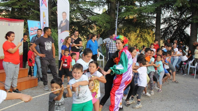 MERSİN BÜYÜKŞEHİR BELEDİYESİ, COŞKU VE EĞLENCEYİ HER NOKTAYA TAŞIYOR