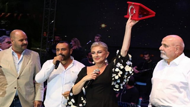 ‘Nostalji Kraliçesi’ Manisalıları mest etti – Magazin