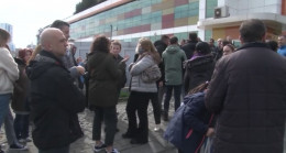 Özel okul önünde deprem protestosu – Son Dakika Türkiye Haberleri