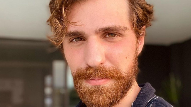 Kendisinden 13 yaş büyük sevgilisi bakın kimmiş!