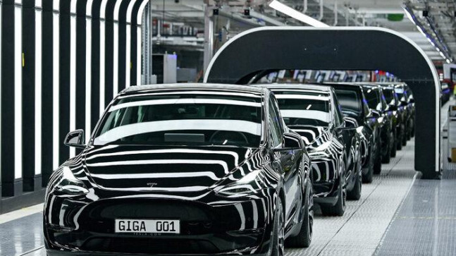 Elon Musk mutlu! Tesla üçüncü çeyrekte rekor kırdı