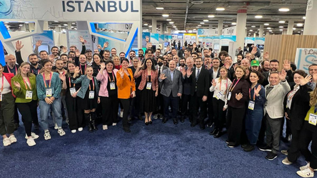 Türk girişimciler dünya sahnesine çıktı… Bakan Varank, CES’e katılan Türk start-up’ları ziyaret etti
