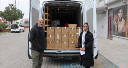 Gurbetçi baba ve kızı, depremzedeler için topladıkları yardım malzemeleri ile Türkiye’ye geldi