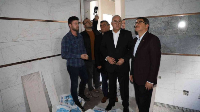 Başkan Çelik Millet Kütüphanesi ve Gençlik Merkezi inşaatında incelemede bulundu