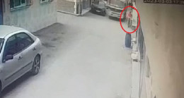 Bursa’da bisikletten düşen çocuk kamyonetin altında kaldı