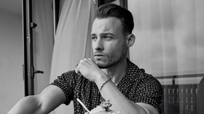 Kerem Bürsin ameliyat oldu – En Son Haber