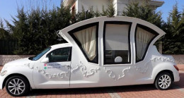 ‘Külkedisi arabası’na benzeyen otomobili Kazakistan’dan Kayseri’ye getirdi