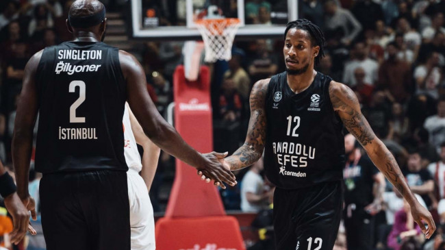 Anadolu Efes, Kızılyıldız’a 94-75 mağlup oldu