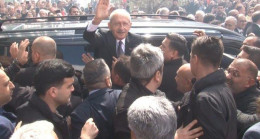 Kemal Kılıçdaroğlu’na İzmir’de miting gibi karşılama! O pankart dikkat çekti