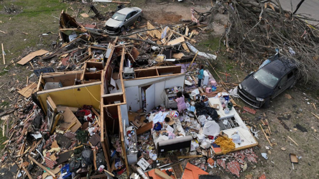 ABD’de hortumun yıkıma uğrattığı Mississippi ve çevresinde olağanüstü hal ilan edildi