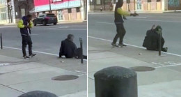 ABD’de bir adam, sokak ortasında oturan şahsı tabancı ile öldürdü