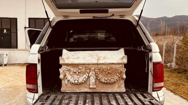 Afyonkarahisar’da Roma dönemine ait lahit ele geçirildi