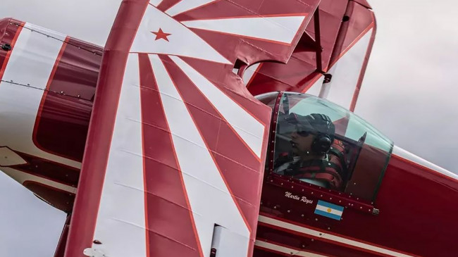 Arjantinli ünlü akrobasi pilotu Martin Reyes korkunç kazada hayatını kaybetti