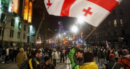 Gürcistan’da ‘yabancı ajan yasa tasarısı’ geri çekildi