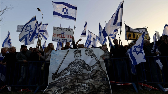 İsrail’de Netanyahu hükümetinin yargı düzenlemesine karşı protestoların nereye varacağı tartışılıyor