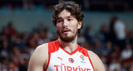 Milli basketbolcu Cedi Osman’dan depremzede çocuklar için bağış çağrısı