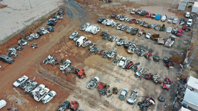 Nurdağı’nda enkazdan çıkarılan hasarlı araçlar sahiplerini bekliyor – Son Dakika Türkiye Haberleri