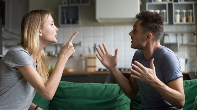 Sağlıksız bir ilişkide olduğunuzu gösteren 10 işaret