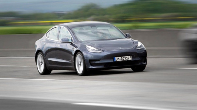 Tesla satışlarını artırmak için araç fiyatlarını düşürdü
