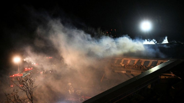 Yunanistan’da feci kaza! Yük treni ile yolcu treni çarpıştı: 32 kişi hayatını kaybetti
