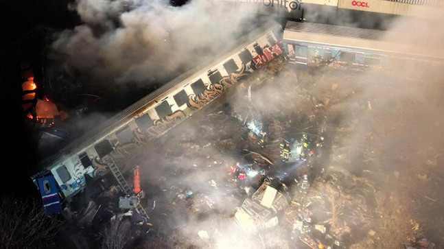 Yunanistan’da trenler çarpıştı! Onlarca ölü ve yaralı