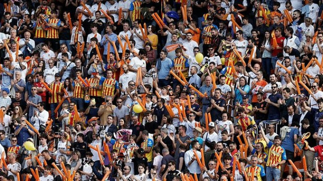 Valencia’ya 5 maç seyircisiz oynama cezası verildi!