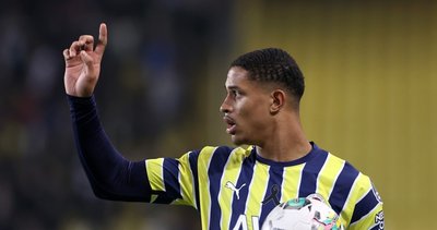 Fenerbahçe'nin yeni transferi Jayden Oosterwolde formayı giydi