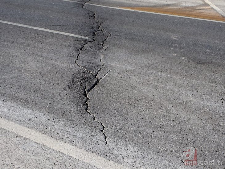 Niğde-Konya depreminde Aksaray’da yol ve araziler yarıldı