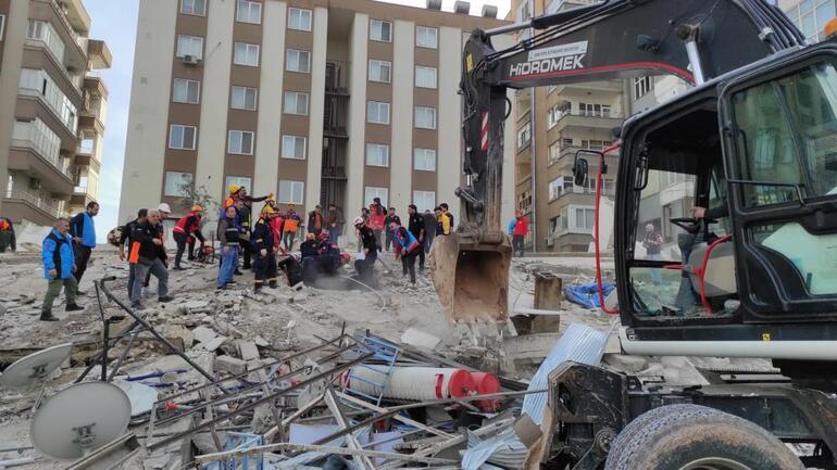 Şanlıurfa’da ağır hasarlı bina çöktü İşte son durum