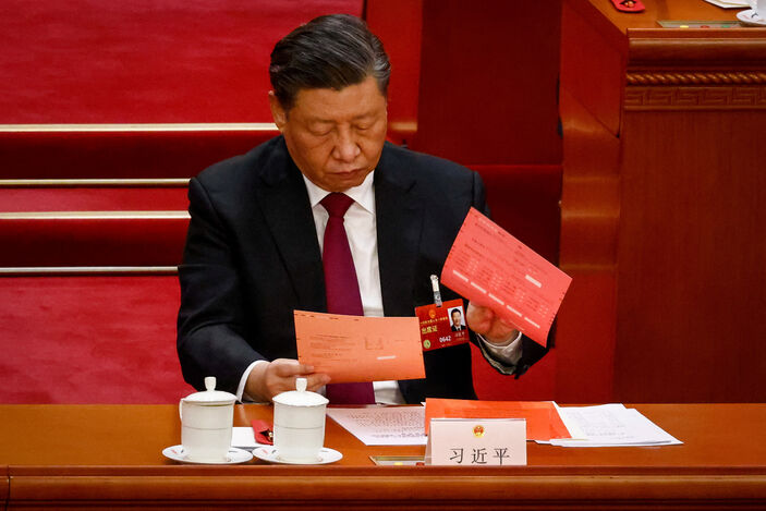 Şi Cinping üçüncü kez devlet başkanı seçildi