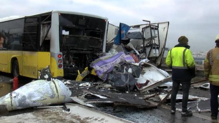 Tuzlada TIR, yol bakım aracı ve İETT otobüsüne çarptı: 2 ölü, 2 yaralı