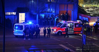 Almanya'da kiliseye silahlı saldırı: Çok sayıda ölü var