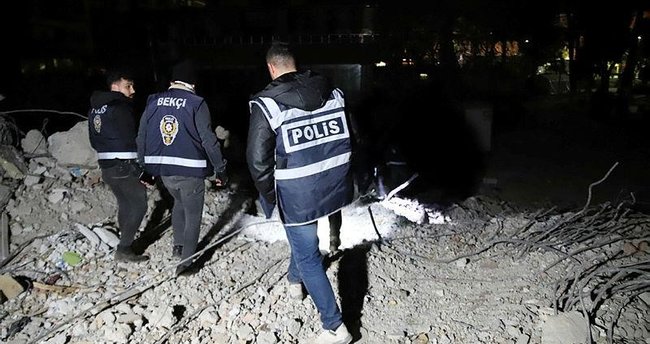 Enkazdan ''çığlık geldi'' ihbarı polisleri harekete geçirdi