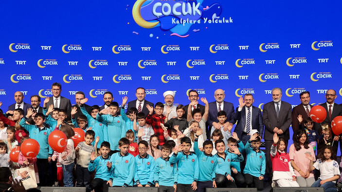 TRT Diyanet Çocuk kanalı 'Kalplere yolculuk' sloganıyla yayın hayatına başladı